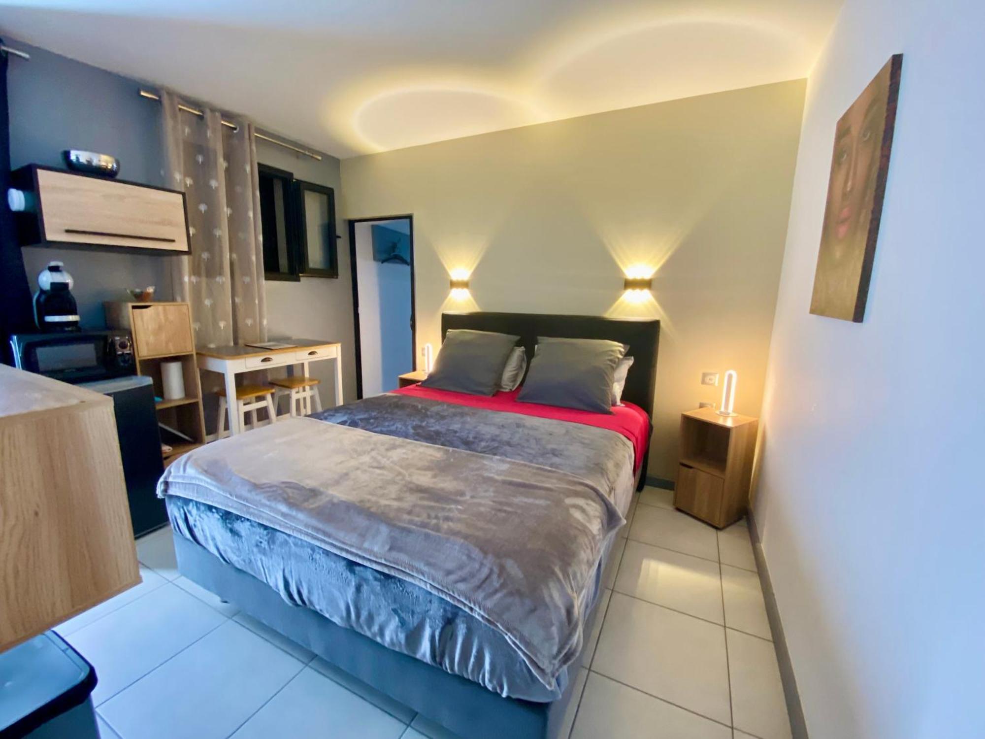 Hostal 170 Room 15 Service Appartement Le Tampon Exteriör bild